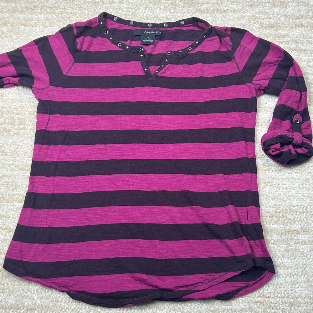 Calvin Klein Jeans Womens Magenta Purple Striped Grommet Split Neck Top M